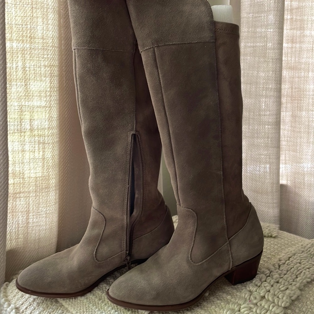 Sole Society suede Boots